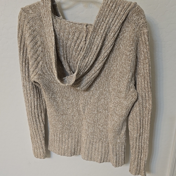 Maurices Heathered Beige V-Neck Sweater - Picture 2 of 2